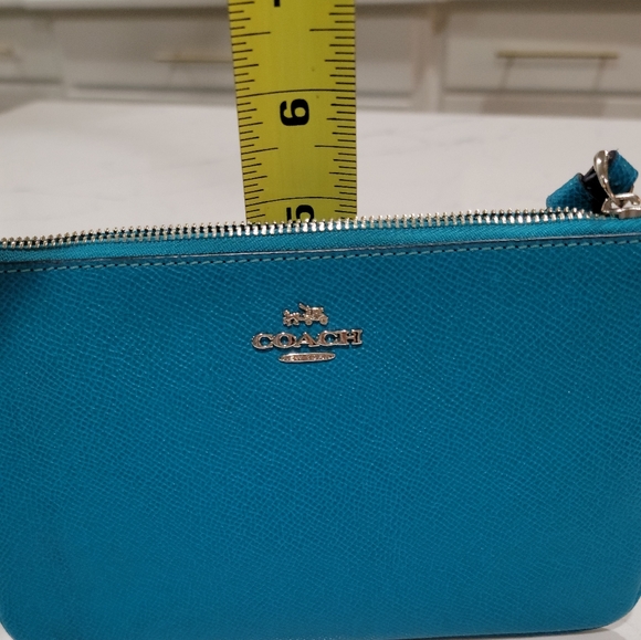 Coach wristlet - Picture 4 of 4